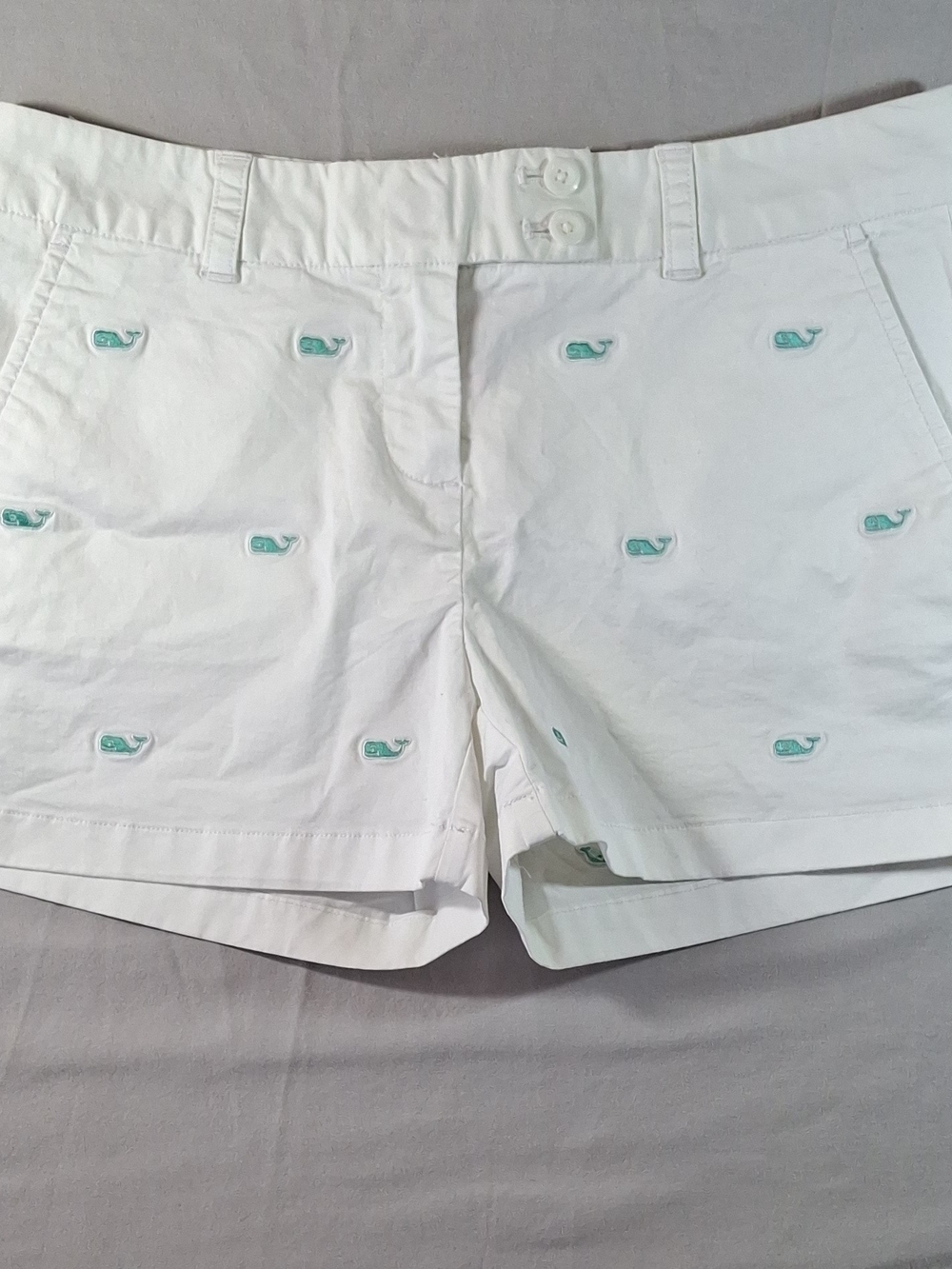 Vineyard Vines White High-Rise Shorts with Mint Whale Embroidery